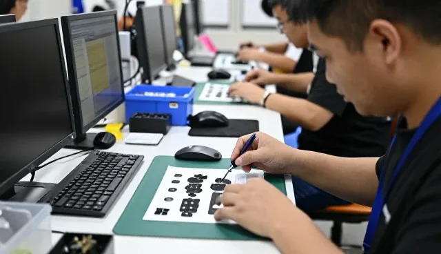 如何选择适合注重客户复购的电子产品配件？